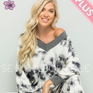 Plus Size White & Black Tie Dye V-Neck Top